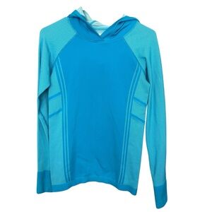 Athleta Neothermal Hoodie in blue long sleeve, base layer size medium